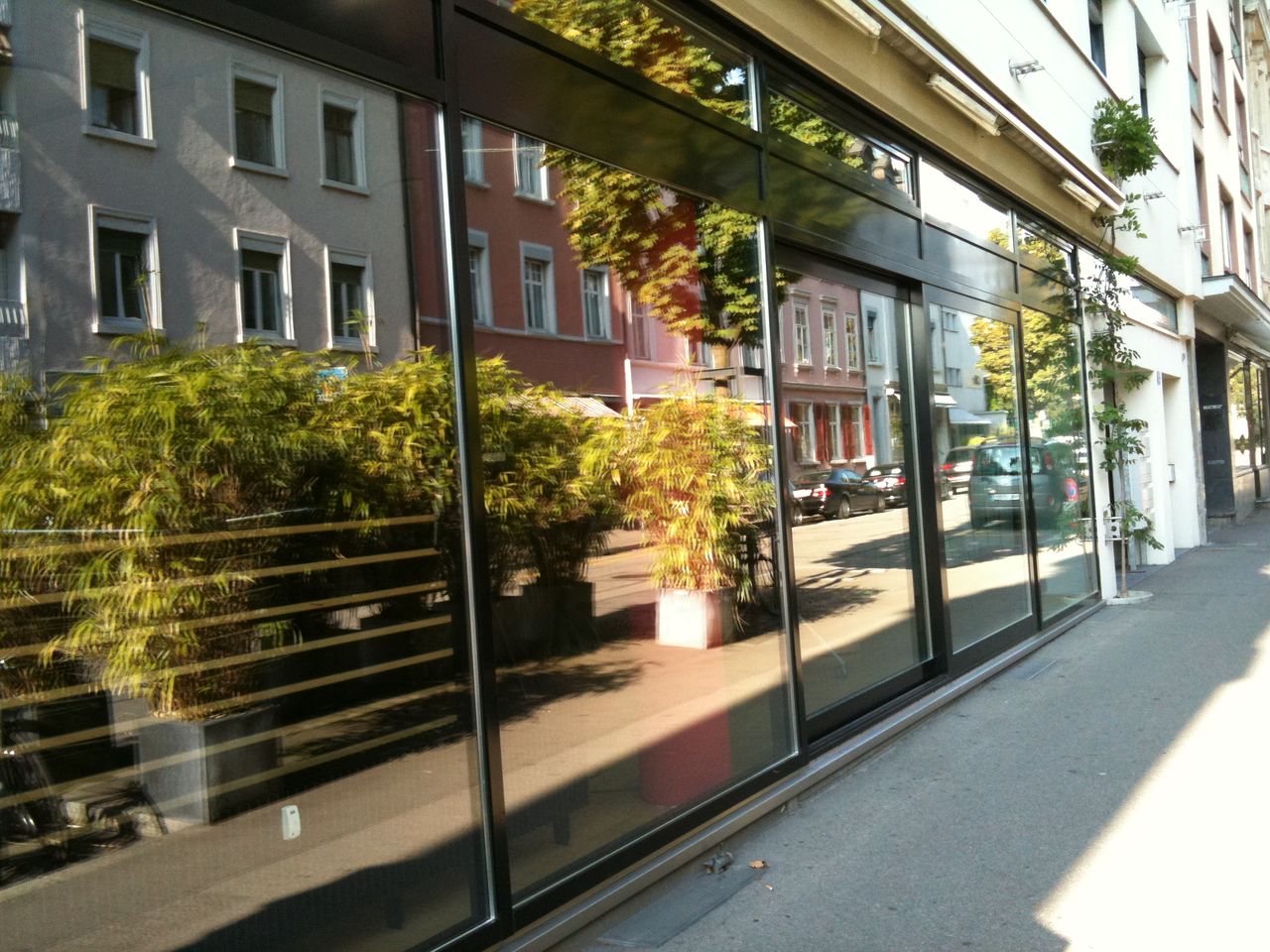 Fensterreinigung einer Schaufensterfront
